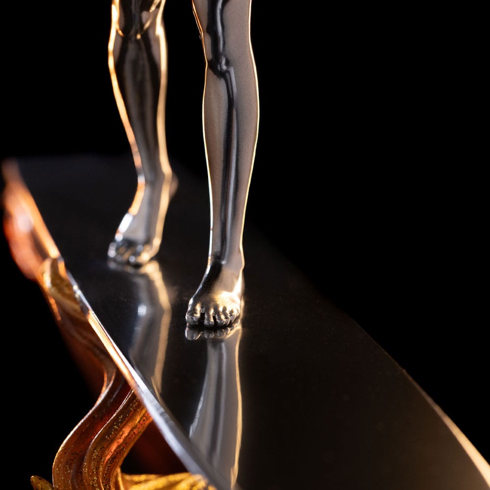 Fantastic Four Art Scale Statue 1/10 Silver Surfer 27cm - Scale Statue - Iron Studios - Hobby Figures UK