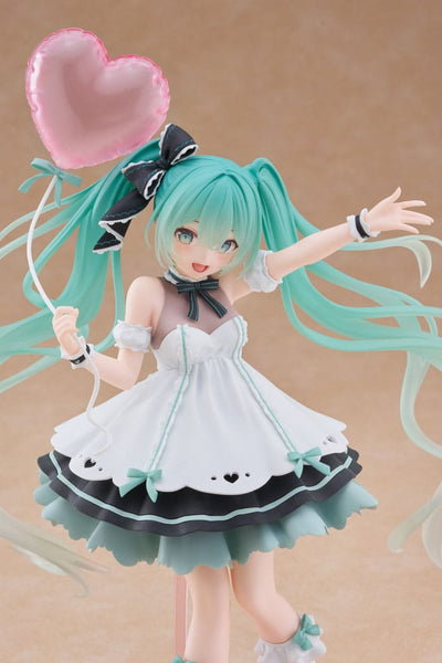 Hatsune Miku AMP+ PVC Statue Statue Hatsune Miku Birthday 2025 Party Ver. 21cm - Scale Statue - Taito Prize - Hobby Figures UK
