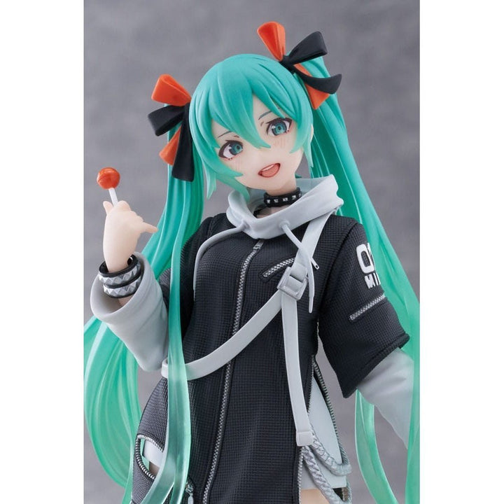 Anime Miku Figur – 18 Cm, PVC, Schwertkämpferin Style, Handbemalt, Sammlerfigur Für Desktop Oder Regal