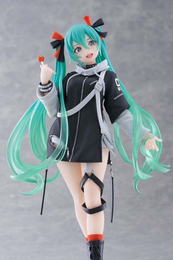 Hatsune Miku Wonderland PVC Statue Fashion Punk Ver. 18cm - Scale Statue - Taito Prize - Hobby Figures UK