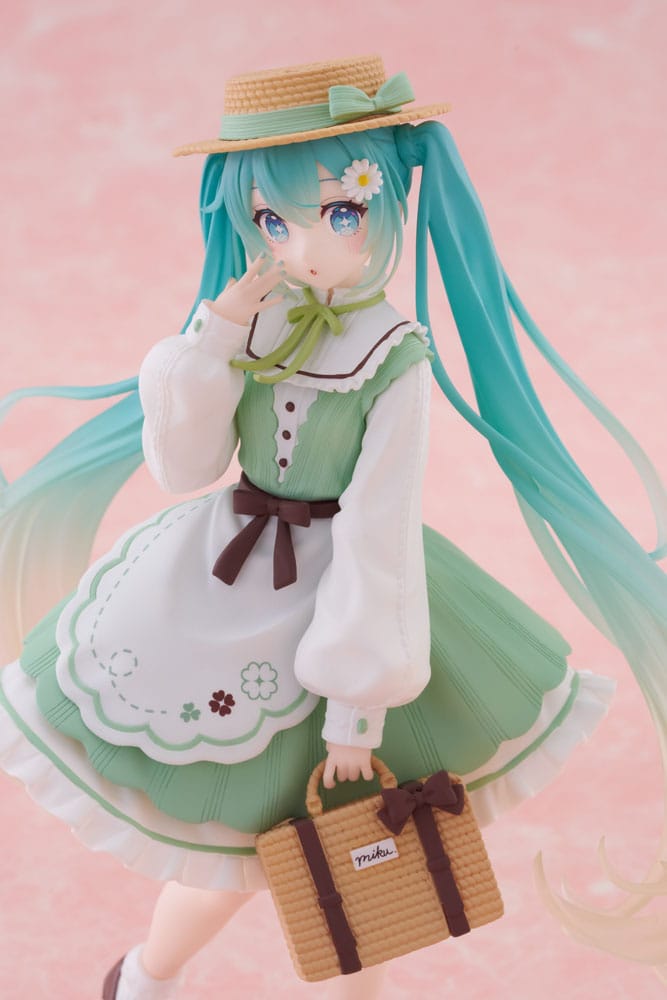 Hatsune Miku PVC Statue Figure Hatsune Miku Fashion Country Ver. 18cm - Scale Statue - Taito Prize - Hobby Figures UK