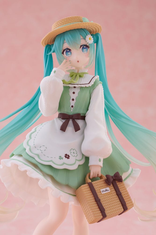 Hatsune Miku PVC Statue Figure Hatsune Miku Fashion Country Ver. 18cm - Scale Statue - Taito Prize - Hobby Figures UK