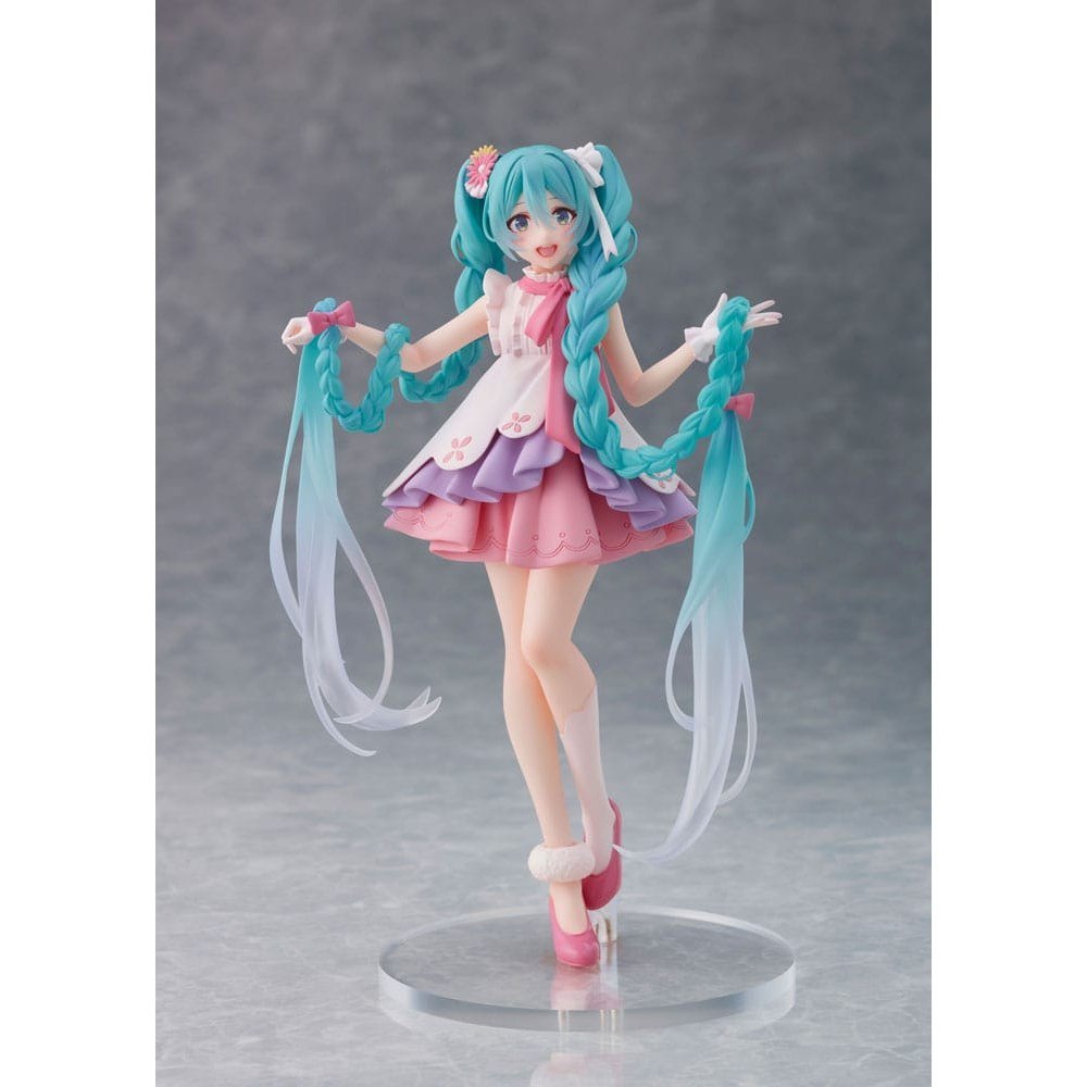 Hatsune Miku PVC Statue Hatsune Miku Wonderland Rapuinzel Ver. 18cm - Scale Statue - Taito Prize - Hobby Figures UK