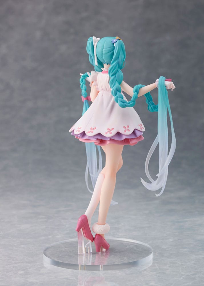 Hatsune Miku PVC Statue Hatsune Miku Wonderland Rapuinzel Ver. 18cm - Scale Statue - Taito Prize - Hobby Figures UK