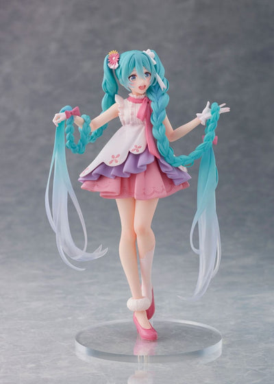 Hatsune Miku PVC Statue Hatsune Miku Wonderland Rapuinzel Ver. 18cm - Scale Statue - Taito Prize - Hobby Figures UK