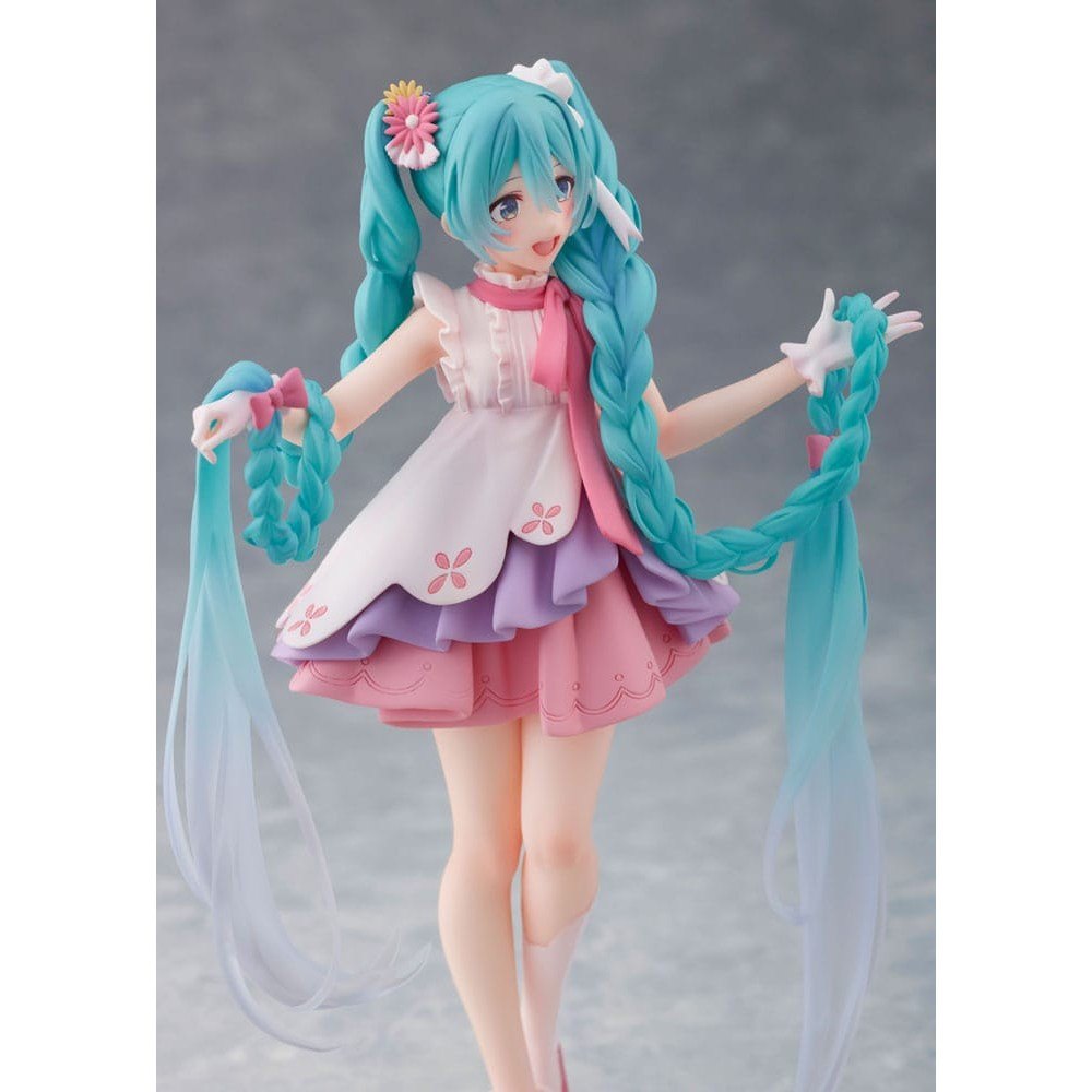 Hatsune Miku PVC Statue Hatsune Miku Wonderland Rapuinzel Ver. 18cm - Scale Statue - Taito Prize - Hobby Figures UK