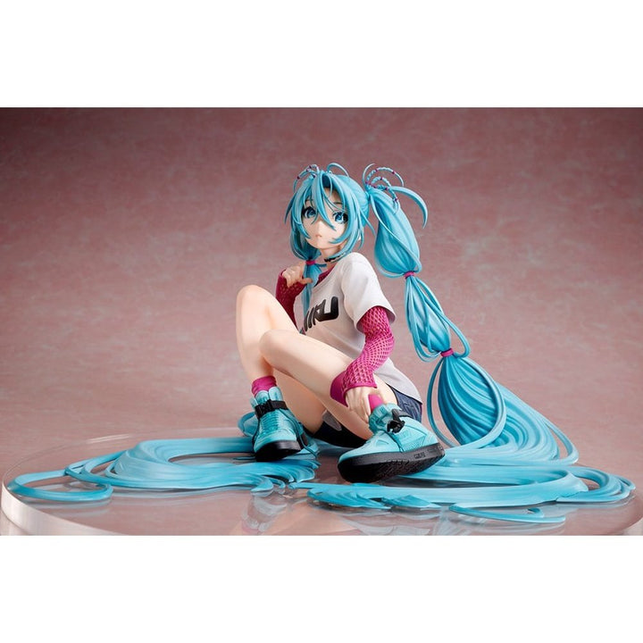 Hatsune-Miku-Statue-1-4-