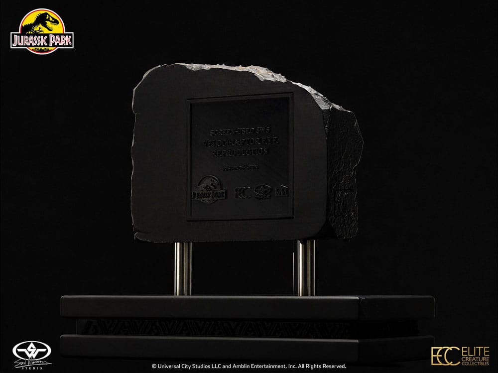 Jurassic Park 1/1 Replica Bust Velociraptor Eye 23cm - Scale Statue - Elite Creature Collectibles - Hobby Figures UK