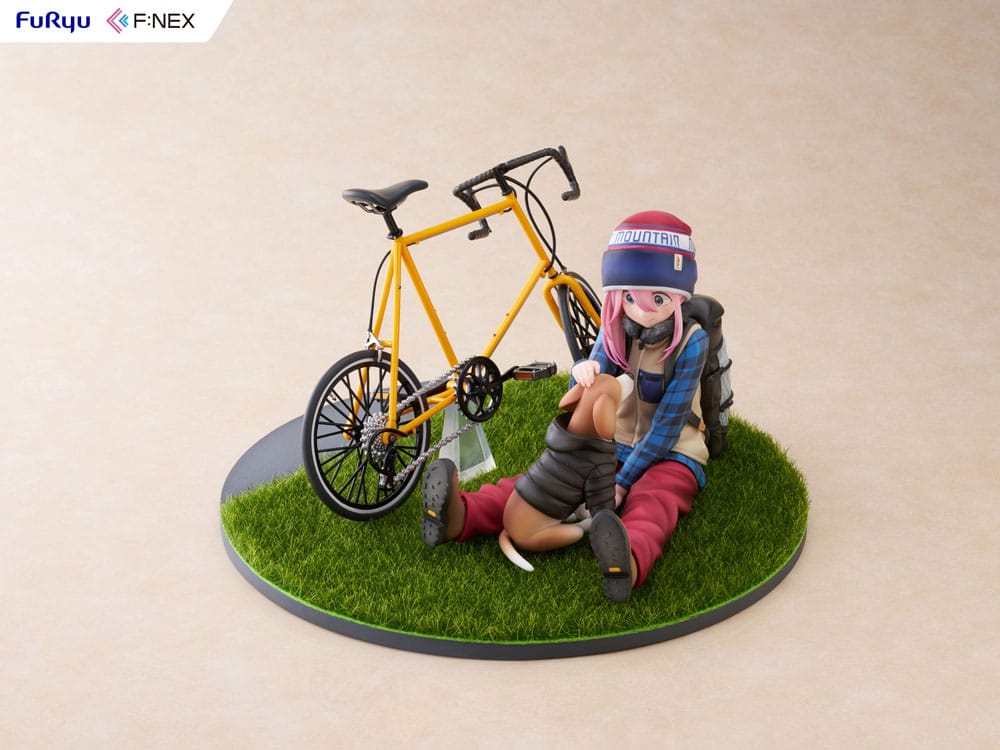 Laid Back Camp F:NEX PVC Statue 1/7 Nadeshiko Kagamihara 13cm - Scale Statue - Furyu - Hobby Figures UK
