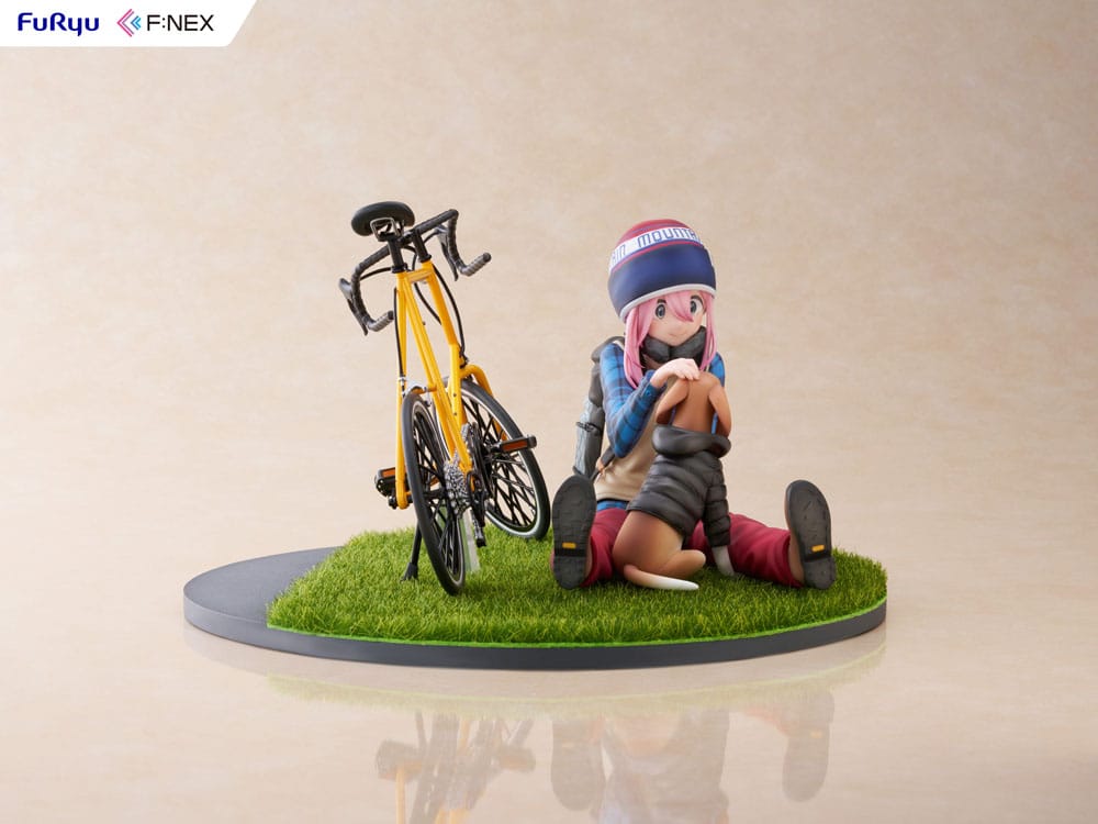 Laid Back Camp F:NEX PVC Statue 1/7 Nadeshiko Kagamihara 13cm - Scale Statue - Furyu - Hobby Figures UK