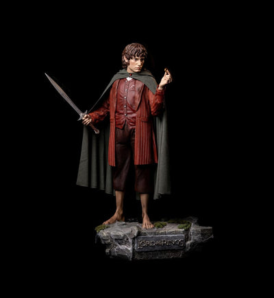 Lord of the Rings Life-Size Statue Frodo 152cm - Scale Statue - Muckle Mannequins - Hobby Figures UK