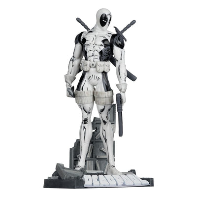 Marvel Collection PVC Statue 1/10 Deadpool (The New Mutants #98) (Line Art) (Gold Label) 17cm - Scale Statue - McFarlane Toys - Hobby Figures UK