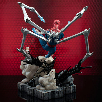 Marvel's Spider-Man 2 Marvel Gallery Deluxe PVC Diorama Spider-Man (Gamerverse) 30cm - Scale Statue - Diamond Select - Hobby Figures UK