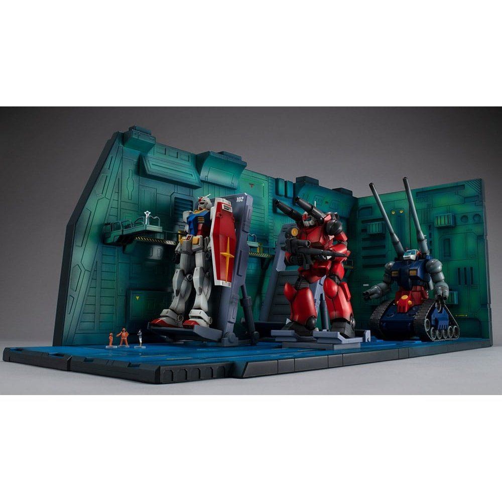 Mobile Suit Gundam SEED Realistic Model Series Diorama 1/144 White Base Catapult Deck Anime Edition - Scale Statue - Megahouse - Hobby Figures UK