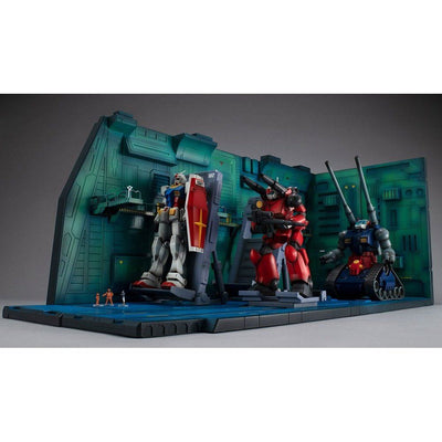Mobile Suit Gundam SEED Realistic Model Series Diorama 1/144 White Base Catapult Deck Anime Edition - Scale Statue - Megahouse - Hobby Figures UK