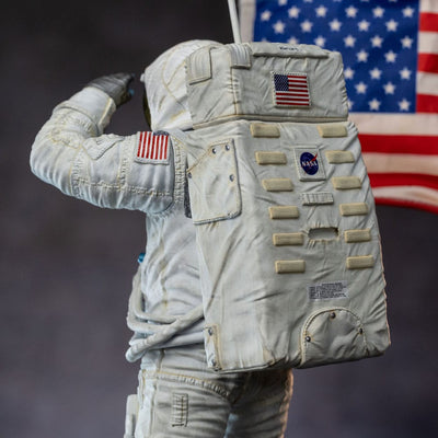 NASA Art Scale Statue 1/10 Apollo 11 Astronaut 23cm - Scale Statue - Iron Studios - Hobby Figures UK