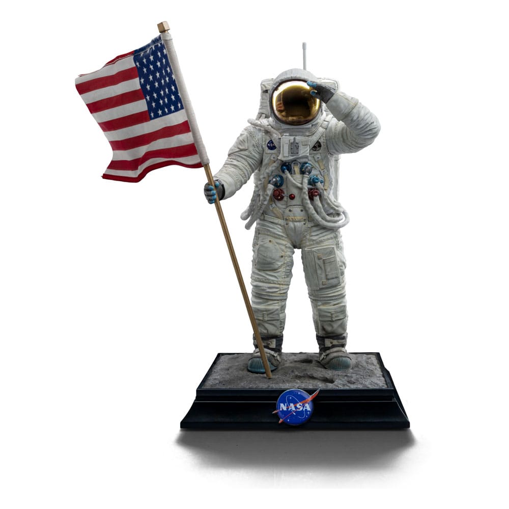 NASA Art Scale Statue 1/10 Apollo 11 Astronaut 23cm - Scale Statue - Iron Studios - Hobby Figures UK