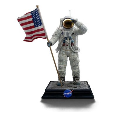 NASA Art Scale Statue 1/10 Apollo 11 Astronaut 23cm - Scale Statue - Iron Studios - Hobby Figures UK