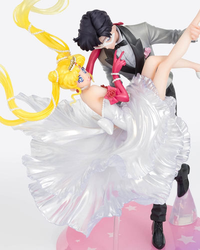 Sailor Moon FiguartsZERO Chouette PVC Statue Usagi & Tuxedo Mask Moonlight Glow Edition 24cm - Scale Statue - Bandai Tamashii Nations - Hobby Figures UK