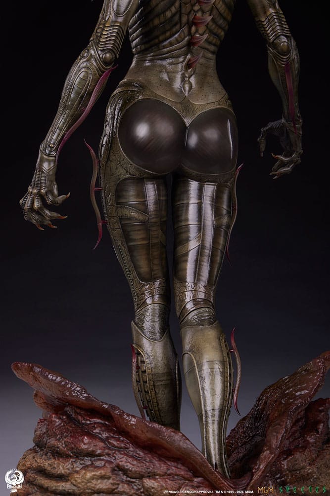 Species Statue 1/3 Sil 66cm - Scale Statue - Premium Collectibles Studio - Hobby Figures UK