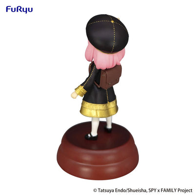 Spy x Family Exceed Creative PVC Statue Anya Forger Get a Stella Star 16cm - Scale Statue - Furyu - Hobby Figures UK