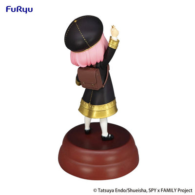 Spy x Family Exceed Creative PVC Statue Anya Forger Get a Stella Star 16cm - Scale Statue - Furyu - Hobby Figures UK