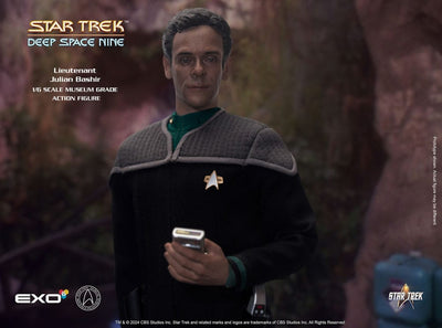 Star Trek: Deep Space Nine Action Figure 1/6 Dr. Julian Bashir 30cm - Action Figures - EXO-6 - Hobby Figures UK