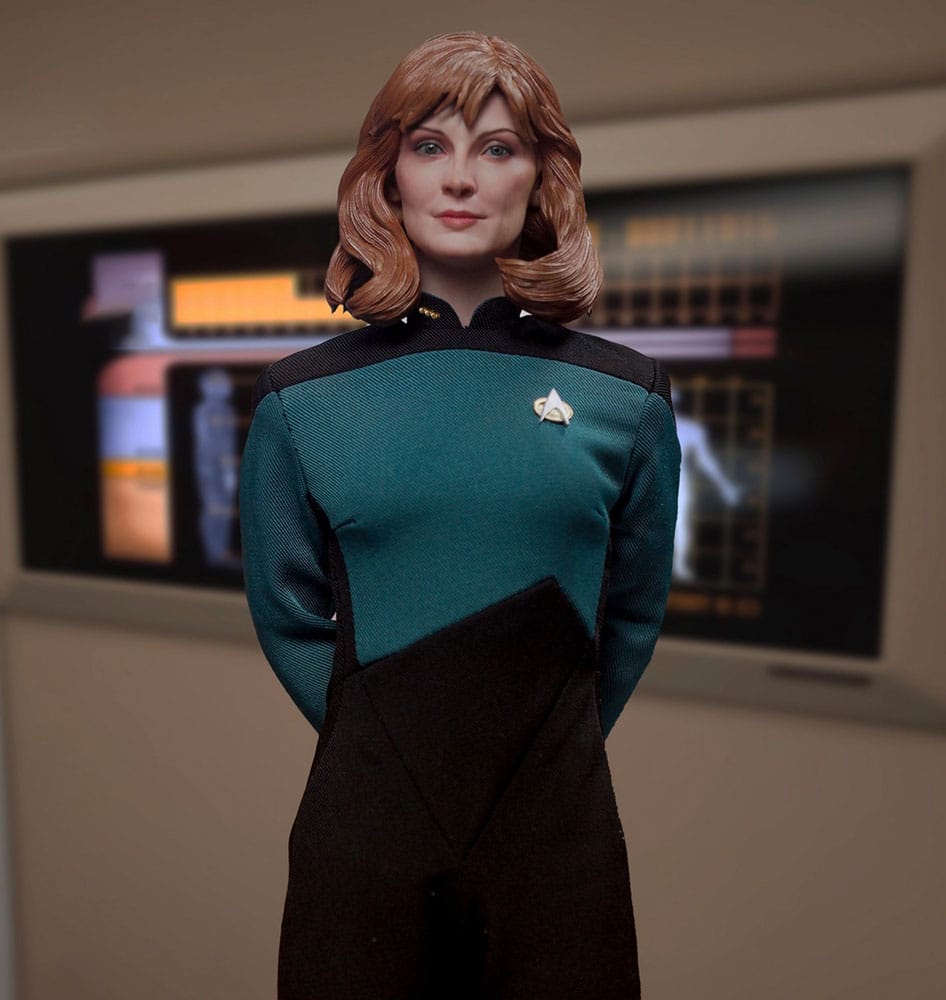 Star Trek: The Next Generation Action Figure 1/6 Dr. Beverly Crusher (Essential Edition) 27cm - Action Figures - EXO-6 - Hobby Figures UK