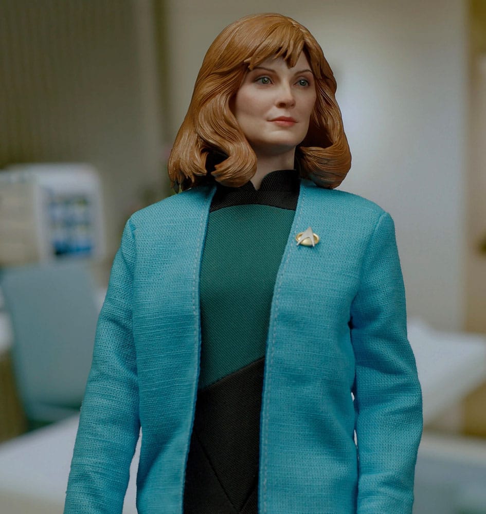 Star Trek: The Next Generation Action Figure 1/6 Dr. Beverly Crusher (Standard Edition) 27cm - Action Figures - EXO-6 - Hobby Figures UK