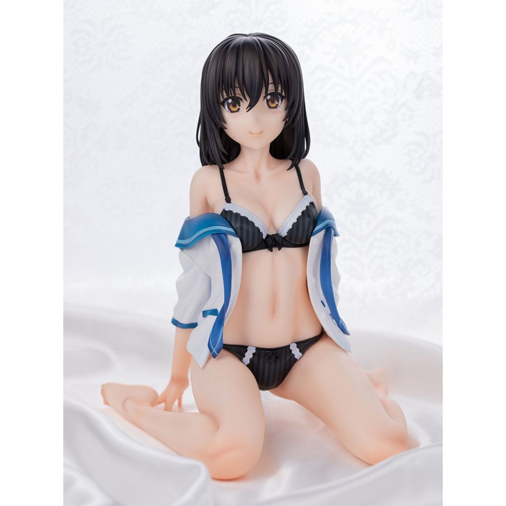 Strike the Blood Final PVC Statue 1 4 Yukina Himeragi Black