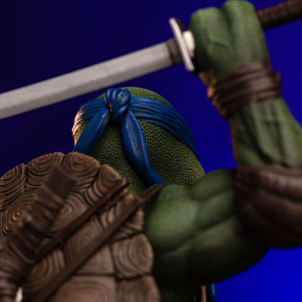 Teenage Mutant Ninja Turtles Art Scale Statue 1/10 Leonardo 21cm - Scale Statue - Iron Studios - Hobby Figures UK