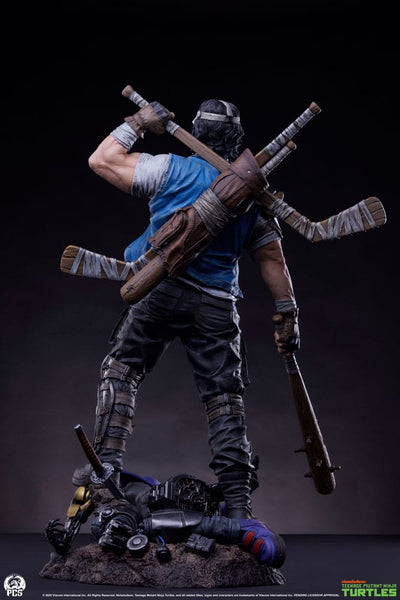 Teenage Mutant Ninja Turtles Legends Statue 1/3 Casey Jones 65cm - Scale Statue - Premium Collectibles Studio - Hobby Figures UK