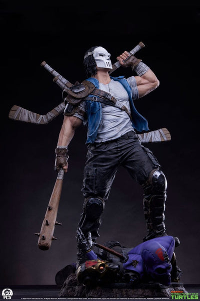 Teenage Mutant Ninja Turtles Legends Statue 1/3 Casey Jones 65cm - Scale Statue - Premium Collectibles Studio - Hobby Figures UK