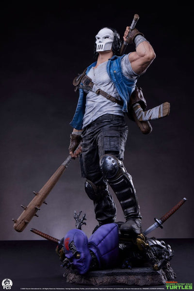 Teenage Mutant Ninja Turtles Legends Statue 1/3 Casey Jones 65cm - Scale Statue - Premium Collectibles Studio - Hobby Figures UK