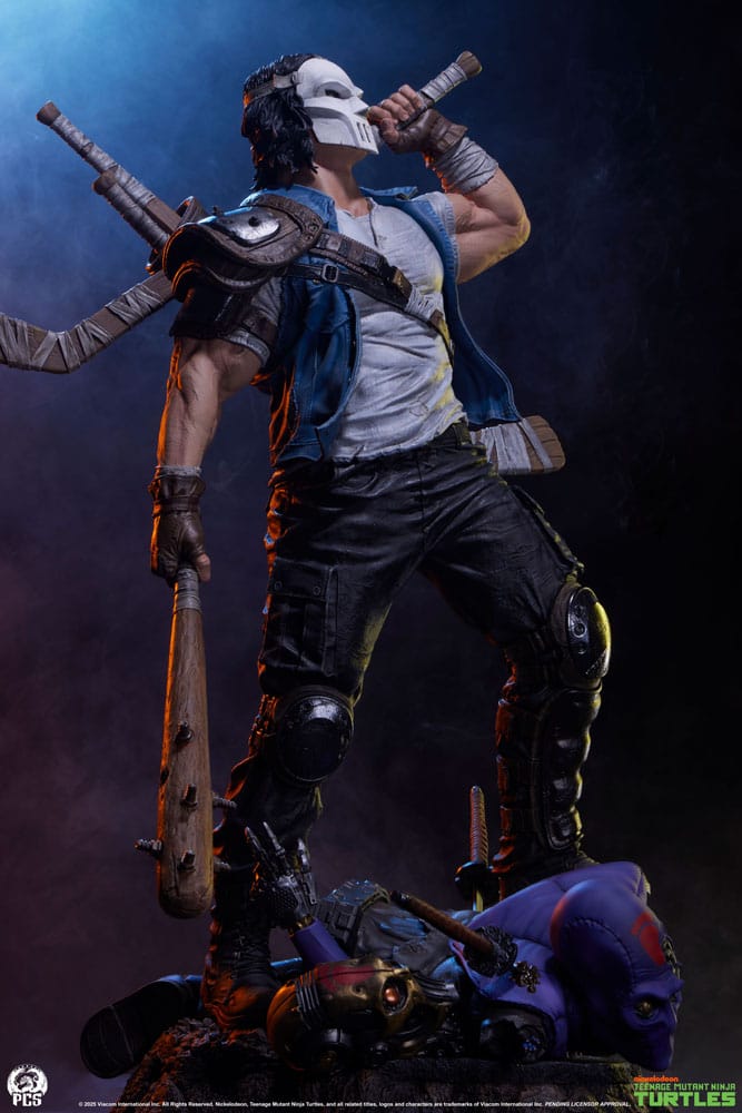 Teenage Mutant Ninja Turtles Legends Statue 1/3 Casey Jones 65cm - Scale Statue - Premium Collectibles Studio - Hobby Figures UK
