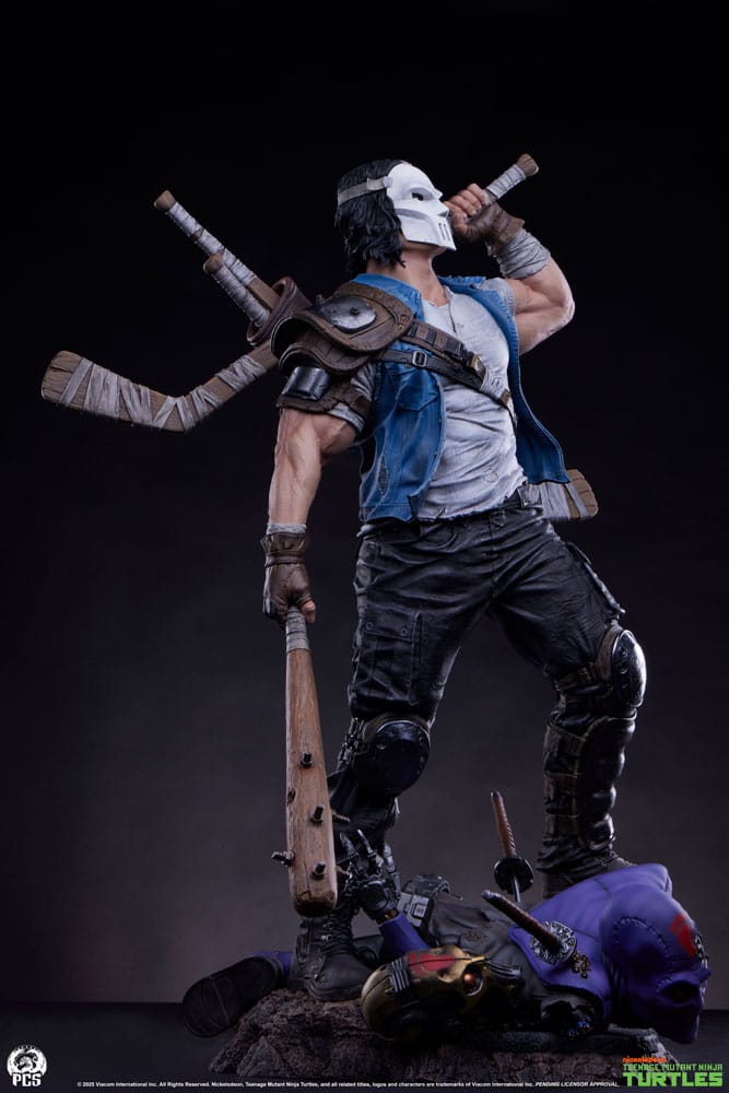 Teenage Mutant Ninja Turtles Legends Statue 1/3 Casey Jones 65cm - Scale Statue - Premium Collectibles Studio - Hobby Figures UK