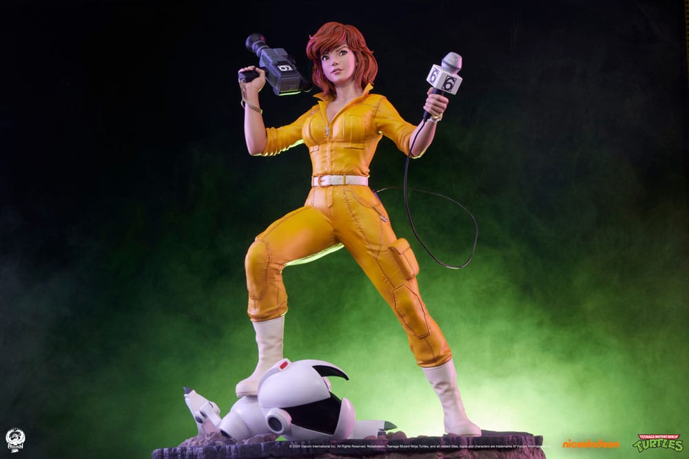Universal Monsters x Teenage Mutant Ninja Turtles Ultimate April O'Neil as The Bride 7-Inch Scale Action Figure