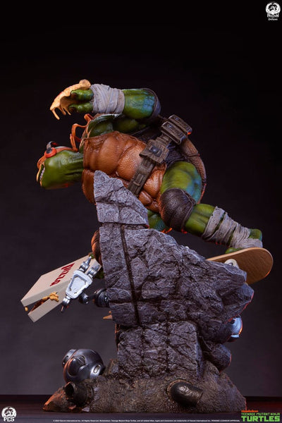 Teenage Mutant Ninja Turtles Statue 1/3 Michelangelo Deluxe Edition 67cm - Scale Statue - Premium Collectibles Studio - Hobby Figures UK