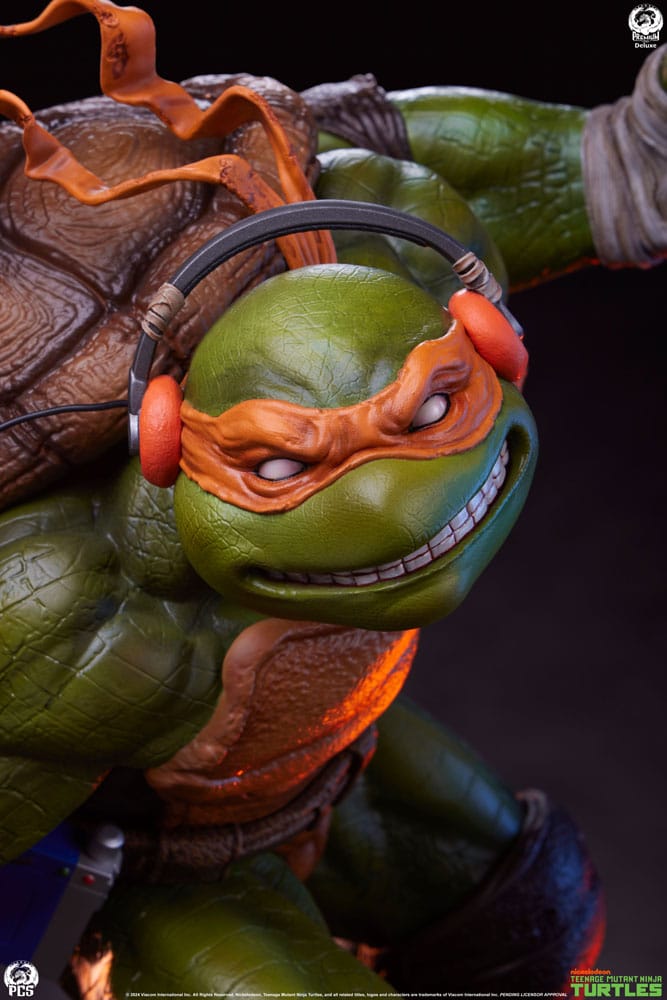Teenage Mutant Ninja Turtles Statue 1/3 Michelangelo Deluxe Edition 67cm - Scale Statue - Premium Collectibles Studio - Hobby Figures UK