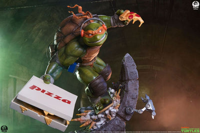 Teenage Mutant Ninja Turtles Statue 1/3 Michelangelo Deluxe Edition 67cm - Scale Statue - Premium Collectibles Studio - Hobby Figures UK