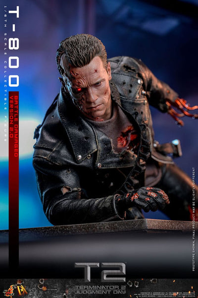 Terminator 2 Movie Masterpiece Action Figure 1/6 T-800 Battle Damaged Version 2.0 32cm - Action Figures - Hot Toys - Hobby Figures UK