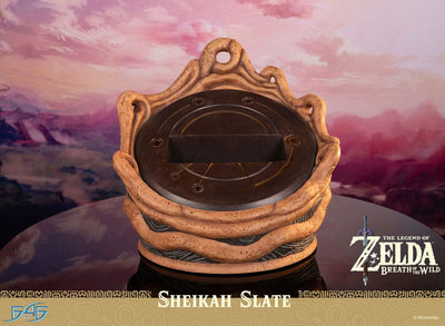 The Legend of Zelda: Breath of the Wild Life Size Statue 1/1 Sheikah Slate 24cm - Scale Statue - First 4 Figures - Hobby Figures UK