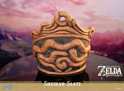 The Legend of Zelda: Breath of the Wild Life Size Statue 1/1 Sheikah Slate 24cm - Scale Statue - First 4 Figures - Hobby Figures UK