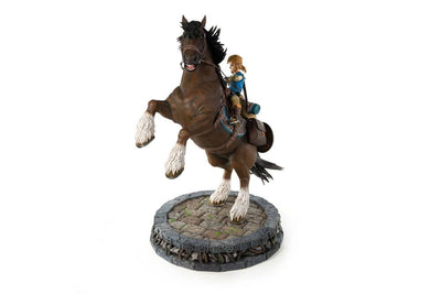 The Legend of Zelda Breath of the Wild Statue Link on Horseback 56cm - Scale Statue - First 4 Figures - Hobby Figures UK