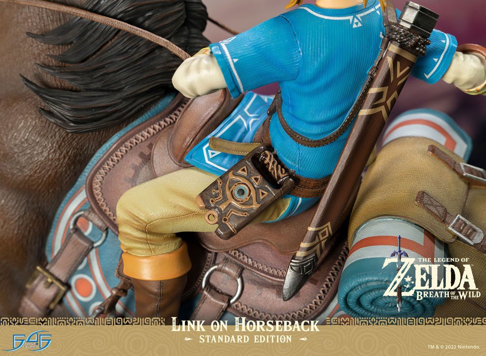 The Legend of Zelda Breath of the Wild Statue Link on Horseback 56cm - Scale Statue - First 4 Figures - Hobby Figures UK