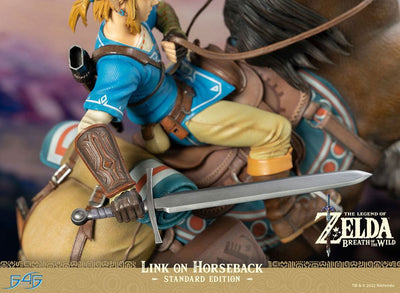 The Legend of Zelda Breath of the Wild Statue Link on Horseback 56cm - Scale Statue - First 4 Figures - Hobby Figures UK