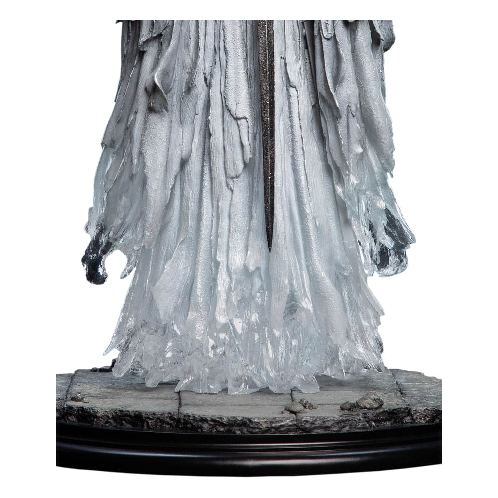 THE LORD OF THE RINGS' Witch-King of Angmar Is Terrifying as a Life