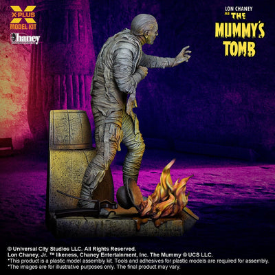 The Mummy´s Tomb Plastic Model Kit 1/8 Lon Chaney Jr. as Mummy 23cm - Model Kit - X-Plus - Hobby Figures UK