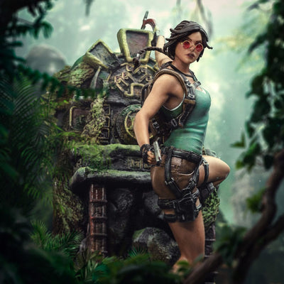 Tomb Raider Deluxe Art Scale Statue 1/10 Lara Croft 36cm - Scale Statue - Iron Studios - Hobby Figures UK
