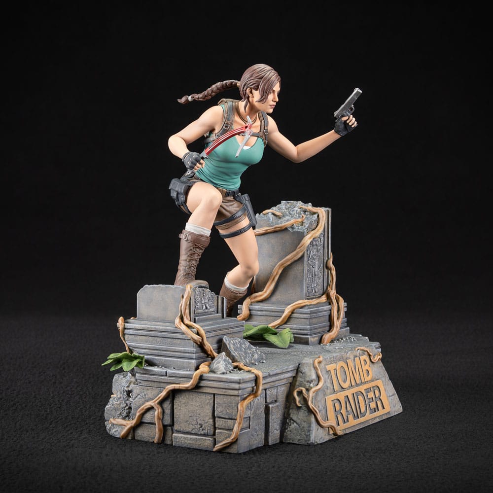 Tomb Raider PVC Statue Lara Croft 24cm - Scale Statue - Dark Horse - Hobby Figures UK